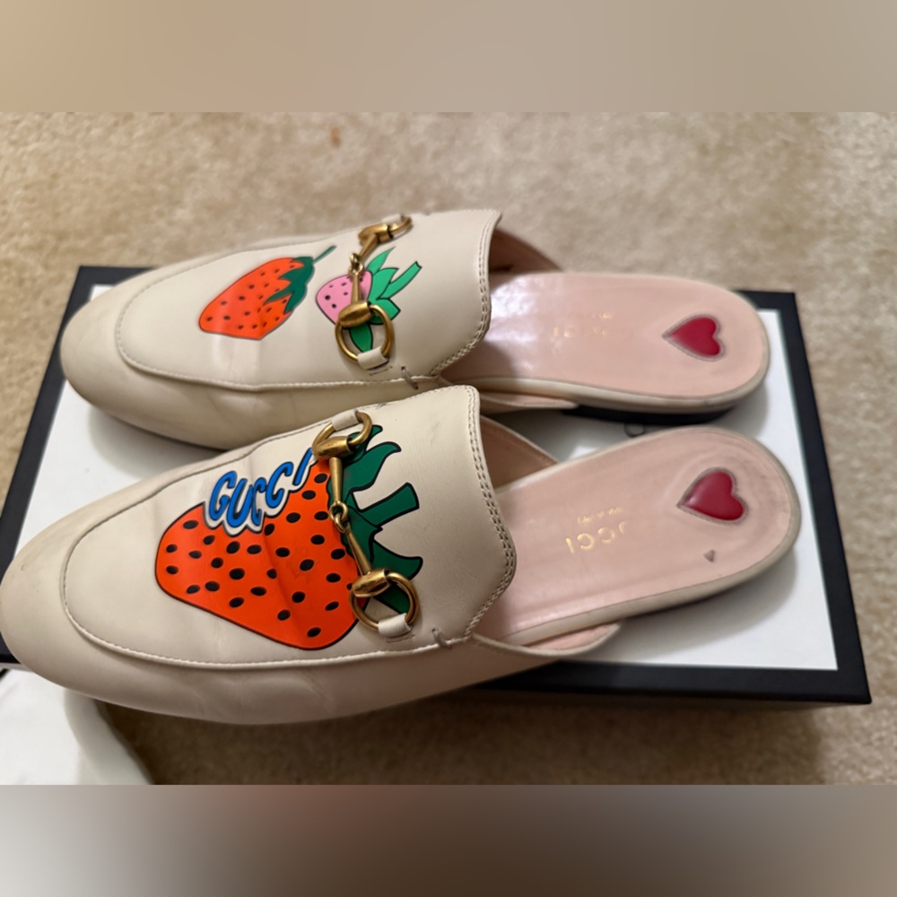 Gucci Cream Mules with Strawberry Motif and Gold Accents